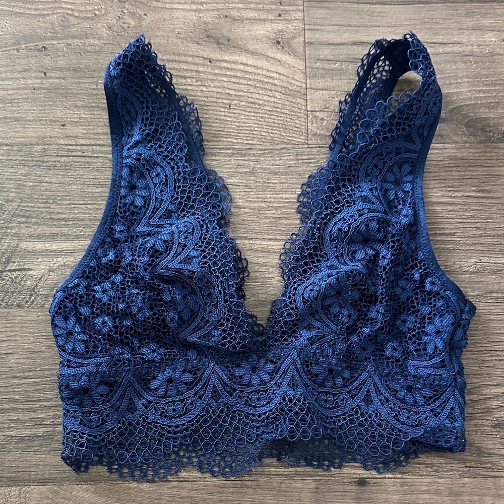 VS Lace Bralette